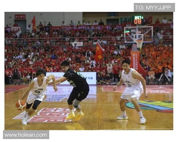 深圳篮球队盯防策略分析及其在比赛中的成效与不足之处探讨 深圳篮球队盯防策略分析及其在比赛中的成效与不足之处探讨