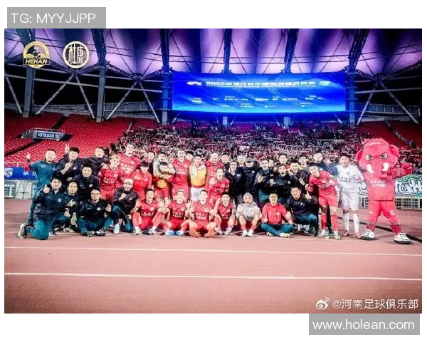 赛后分析:上海足球队与武汉足球队灵活性对比及战术探讨 赛后分析:上海足球队与武汉足球队灵活性对比及战术探讨