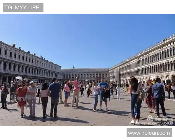 足球明星街头英伦风尚展现个性与魅力的时尚之旅 足球明星街头英伦风尚展现个性与魅力的时尚之旅